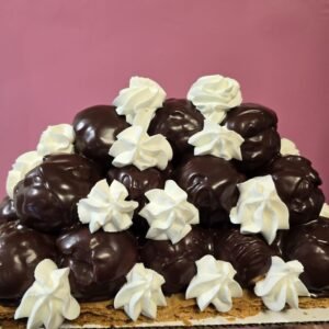 Profiteroles Cake
