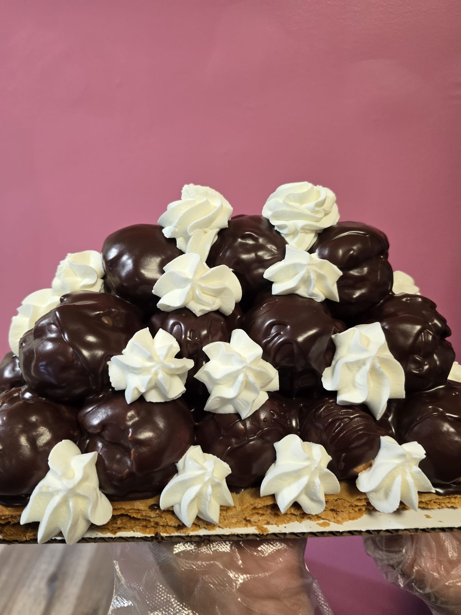 Profiteroles Cake